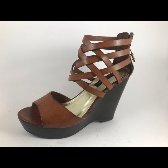 Shoes - Picture 7 of 9